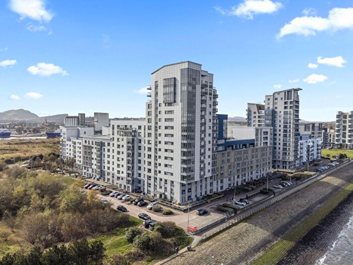 3 Bedroom Flat For Sale In Western Harbour View, Edinburgh, EH6