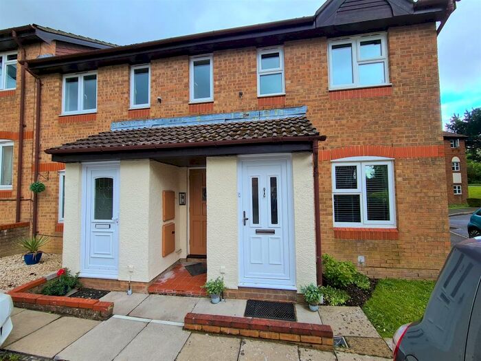 1 Bedroom Maisonette To Rent In Nutfield Court, Maybush, SO16