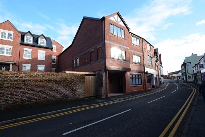 2 Bedroom Flat To Rent In Parkgate Road, Neston, CH64