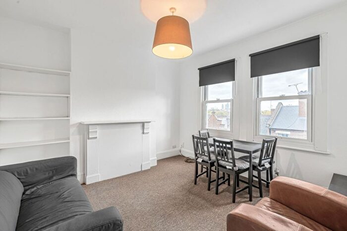 2 Bedroom Property To Rent In Theatre Street, London, SW11