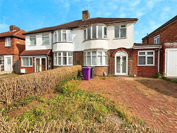 4 Bedroom Semi-Detached House To Rent In Blakeley Avenue, Wolverhampton, West Midlands, WV6