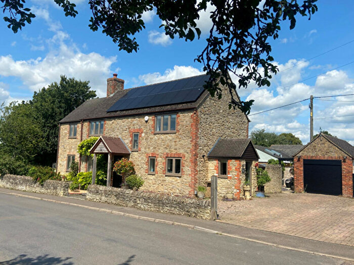 4 Bedroom Detached House For Sale In Main Street, Fringford, OX27