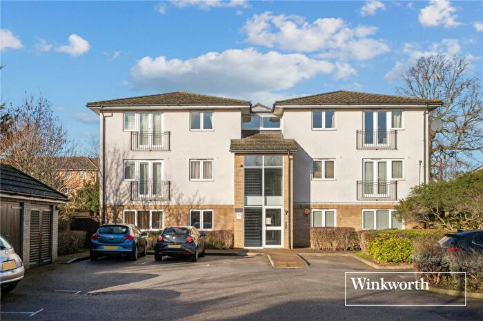 2 Bedroom Apartment For Sale In Ashwell Court, Juliana Close, East Finchley, London, N2