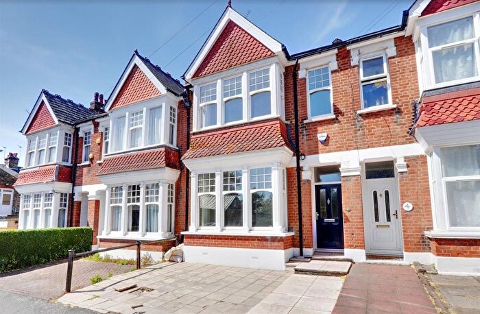 4 Bedroom Town House To Rent In Hinton Road, Cowley, Uxbridge, UB8