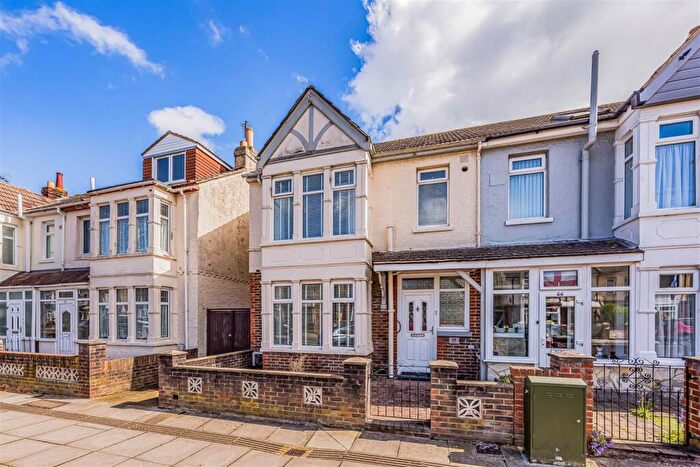 3 Bedroom Semi Detached House For Sale In Baffins Road, Portsmouth, PO3