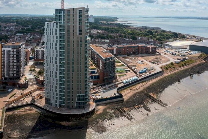 1 Bedroom Apartment To Rent In Centenary Plaza Southampton, SO19