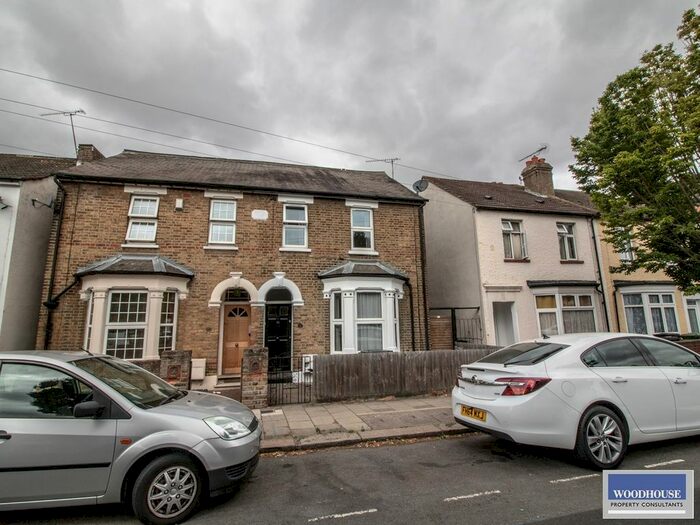 3 Bedroom Terraced House To Rent In York Road, Waltham Cross, EN8