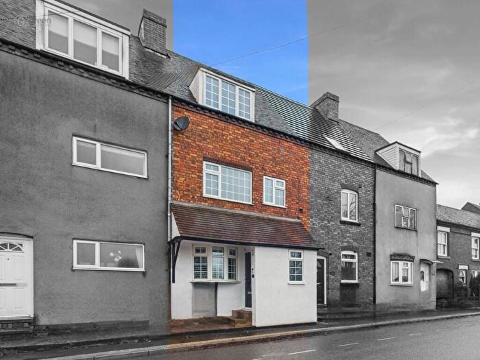 4 Bedroom Terraced House For Sale In Long Street, Dordon, B78