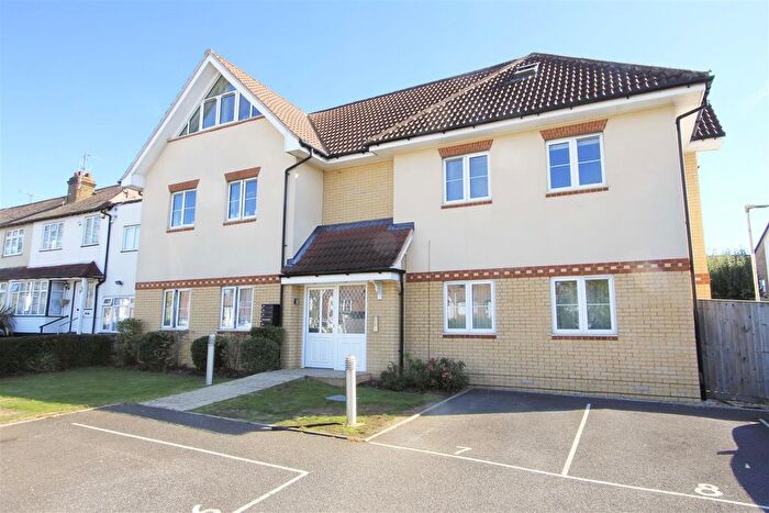 2 Bedroom Flat To Rent In Horseshoe Drive, Hillingdon, UB8