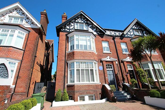 2 Bedroom Apartment To Rent In Helena Road, PO4