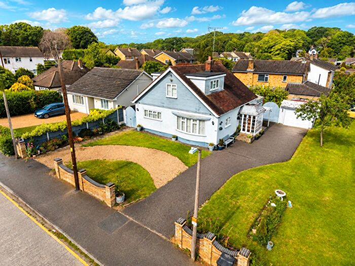 4 Bedroom Detached House For Sale In Woodlands Road, Hockley, Essex, SS5