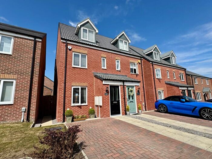 3 Bedroom Town House For Sale In Damson Way, Chilton Moor, Houghton Le Spring, Durham, DH4