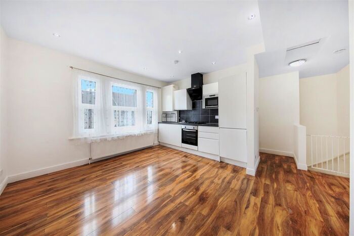 2 Bedroom Maisonette To Rent In Brownlow Road, London, NW10