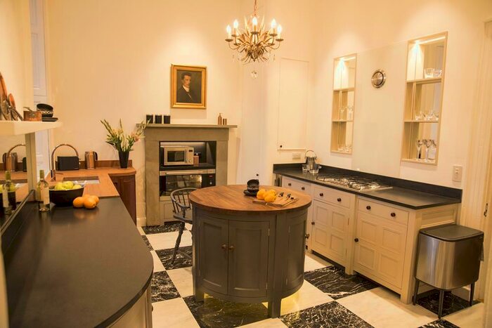 3 Bedroom Apartment To Rent In Gt Western Place, Aberdeen, AB10