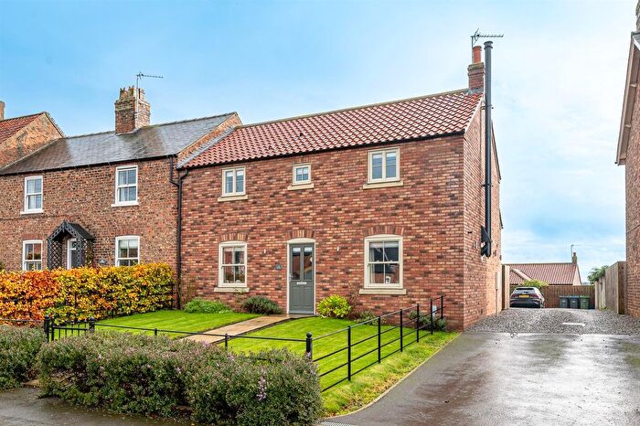3 Bedroom Detached House For Sale In Raskelf, York, YO61