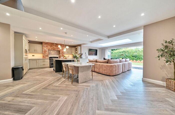 4 Bedroom Detached House For Sale In Graigola Road, Glais, Swansea, SA7
