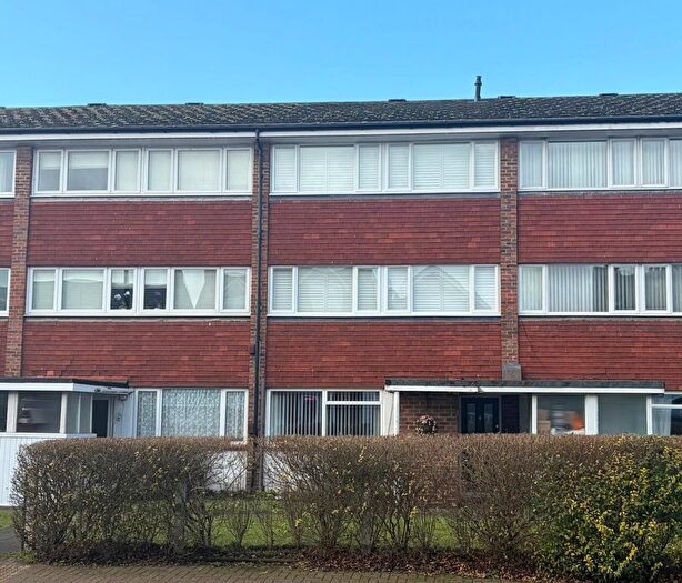 2 Bedroom Maisonette To Rent In High Street, Shepperton, Middlesex, TW17