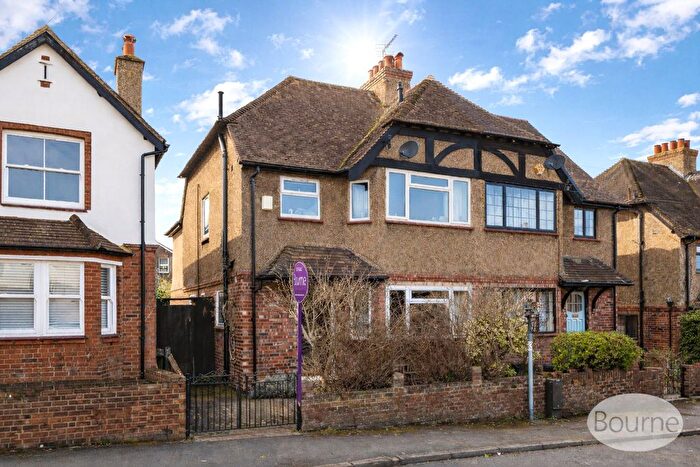 3 Bedroom Semi Detached House For Sale In Bray Road, Guildford, Surrey, GU2