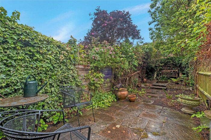 2 Bedroom Property To Rent In Inglethorpe Street, London, SW6