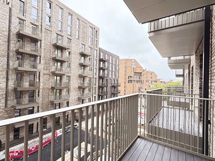 1 Bedroom Flat To Rent In Saffron Wharf, London Dock, London, E1W