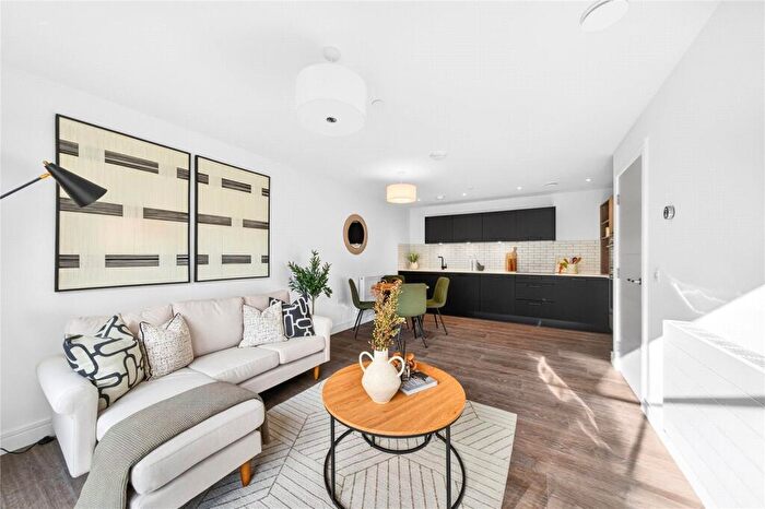 2 Bedroom Apartment For Sale In Plot - Henderson Place, Edinburgh, Midlothian, EH3