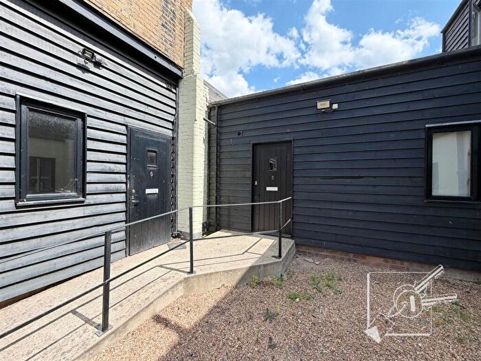 1 Bedroom Flat To Rent In Manor Road, Gravesend, DA12