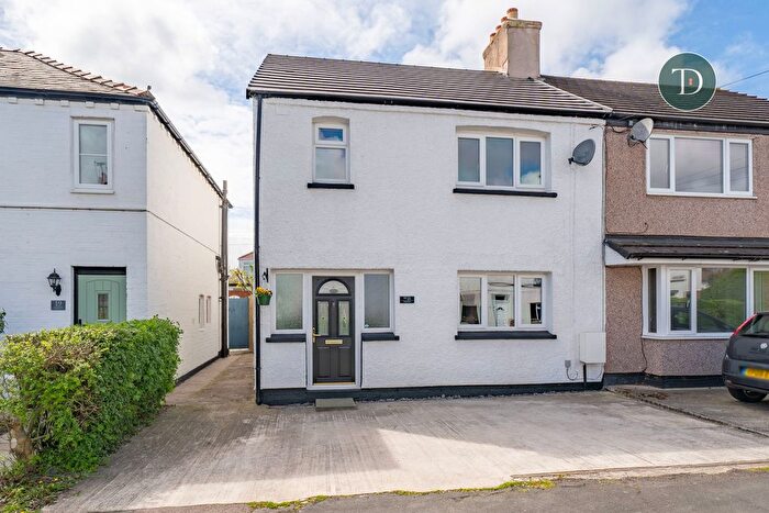 3 Bedroom Semi Detached House For Sale In Kings Road, Little Sutton, Cheshire, CH66