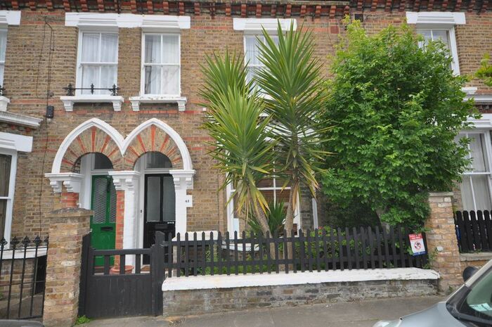 1 Bedroom Flat To Rent In Fourth Avenue, London, W10