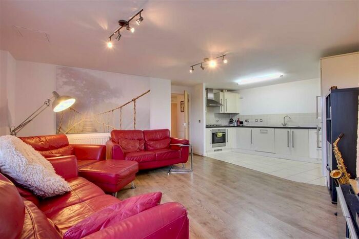 2 Bedroom Flat To Rent In Staverton Grove, Broughton, Milton Keynes, MK10