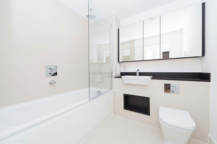 1 Bedroom Flat To Rent In Ivy Point, No The Avenue, Bow, E3