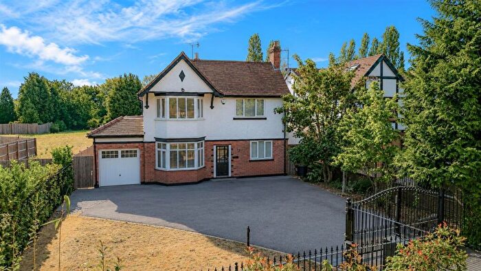 4 Bedroom Detached House For Sale In St Bernards Road, Solihull, B92