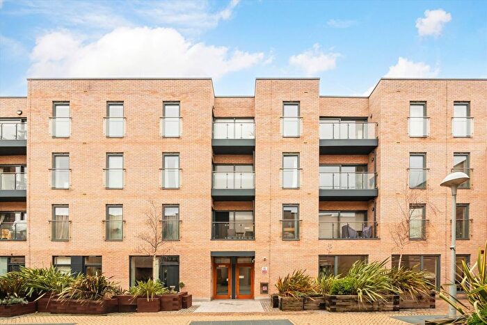 1 Bedroom Flat For Sale In Vinery Way, Vinery Way, W6