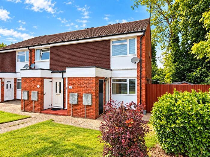 Property For Sale In Cheveney Walk, Shortlands, Bromley, BR2