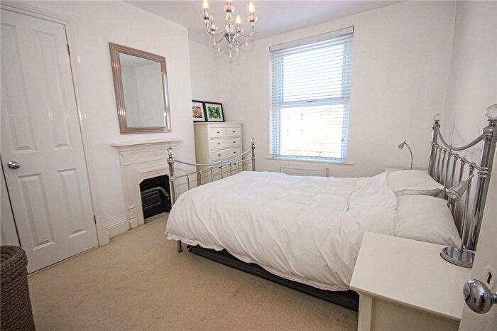 2 Bedroom Flat For Sale In East Walk, Seaton, Devon, EX12