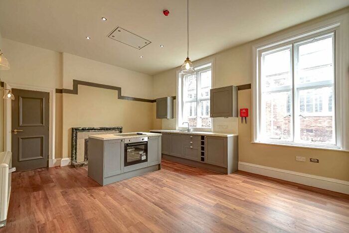 1 Bedroom Flat To Rent In Customs House, - Whitefriargate, Hull, HU1