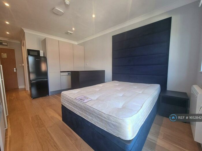 Studio To Rent In Marlow Bottom, Marlow, SL7