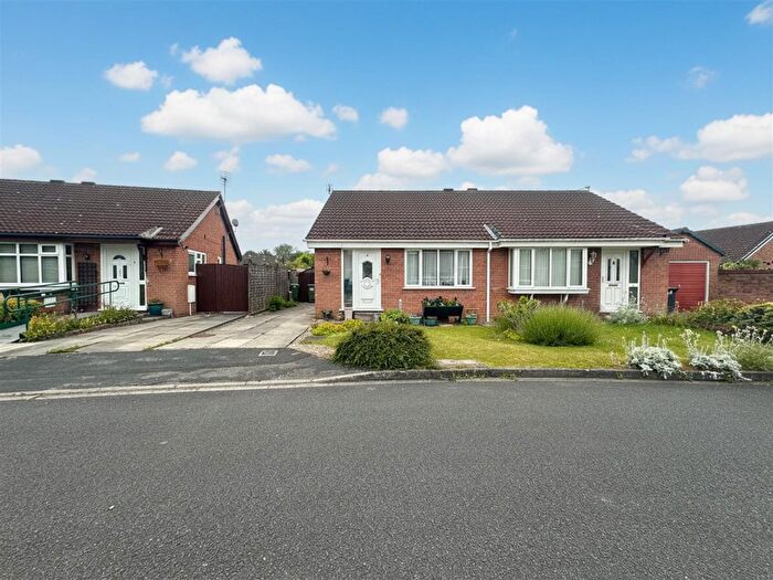 2 Bedroom Detached House For Sale In Muirfield Way, Acomb, YO26