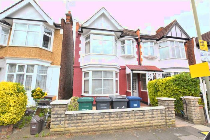5 Bedroom Semi-Detached House To Rent In Audley Road, Hendon, NW4