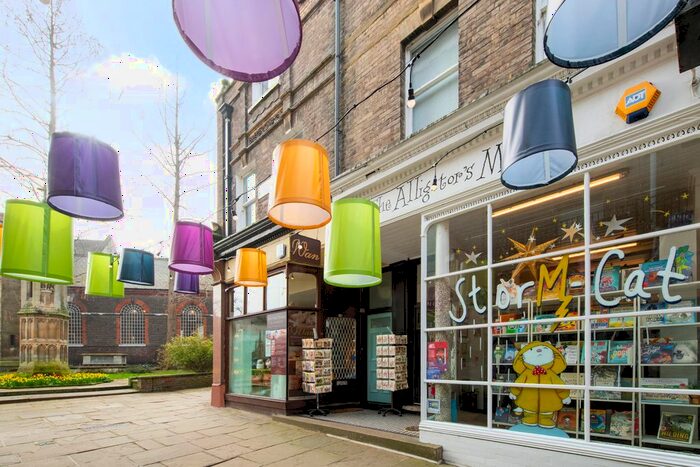 2 Bedroom Flat To Rent In Church Court, Richmond, TW9