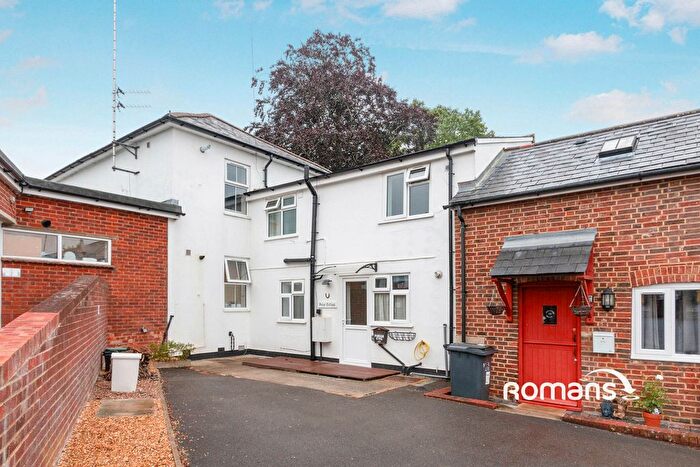 1 Bedroom Terraced House To Rent In Bishops Road, Farnham, Surrey, GU9