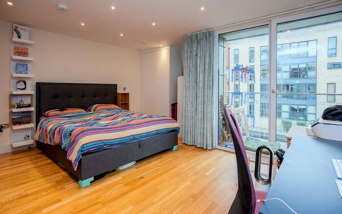 Studio To Rent In Keymer Place, London, E14