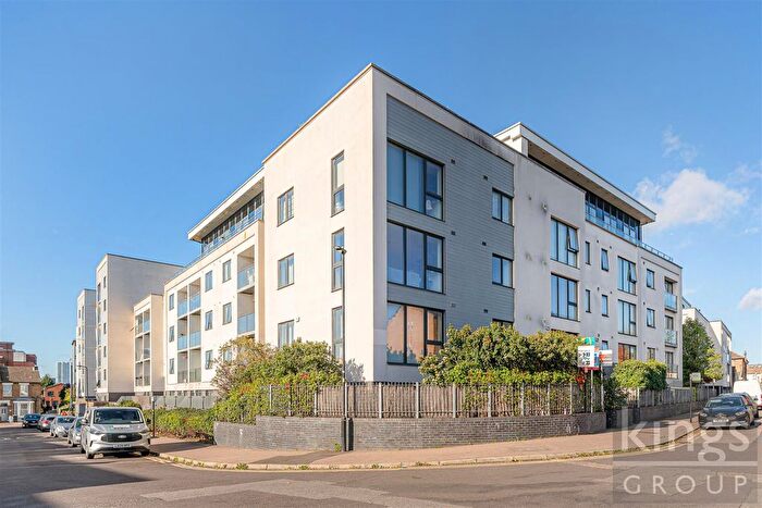 1 Bedroom Flat For Sale In Hillyfield, London, E17