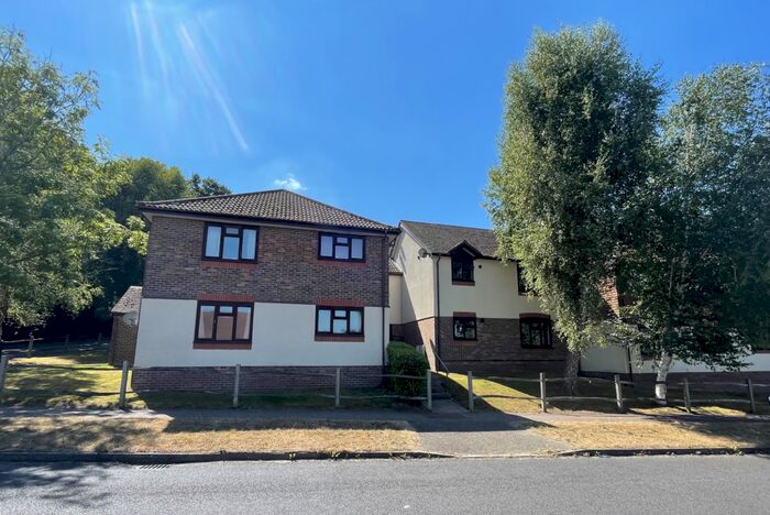 1 Bedroom Apartment To Rent In Kilnbarn Court, Haywards Heath, RH16