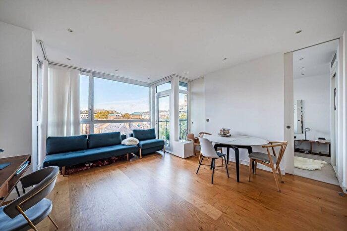 1 Bedroom Flat For Sale In Hepworth Court, Belgravia, London, SW1W