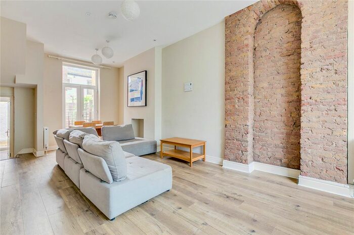 3 Bedroom Flat To Rent In Lillie Road, London, SW6