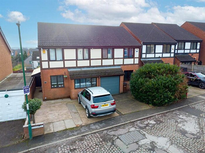 3 Bedroom Semi Detached House For Sale In Barrymore Court, Holly Gardens, Thorneywood, Nottingham, NG3