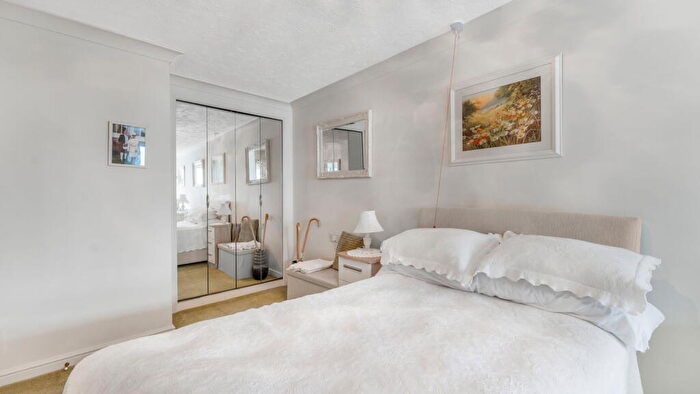 1 Bedroom Apartment For Sale In Horn Cross Road, Plymouth, PL9