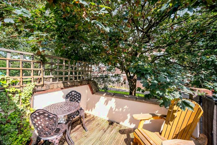 2 Bedroom Terraced House To Rent In Senrab Street, Whitechapel, London, E1