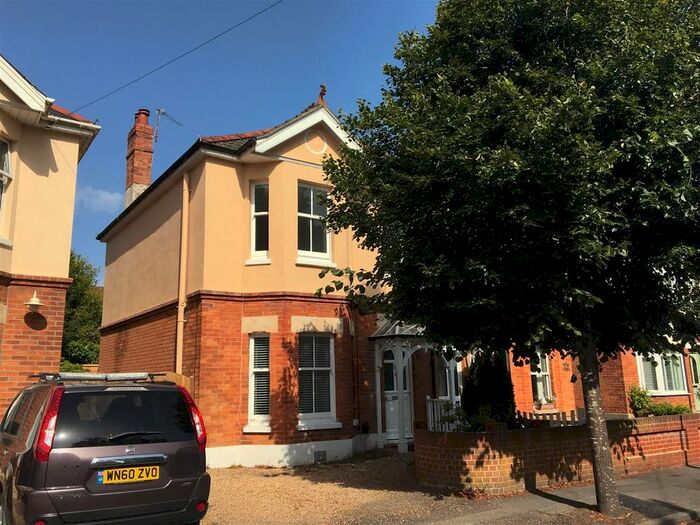 3 Bedroom Semi-Detached House To Rent In Princess Avenue, Christchurch, BH23