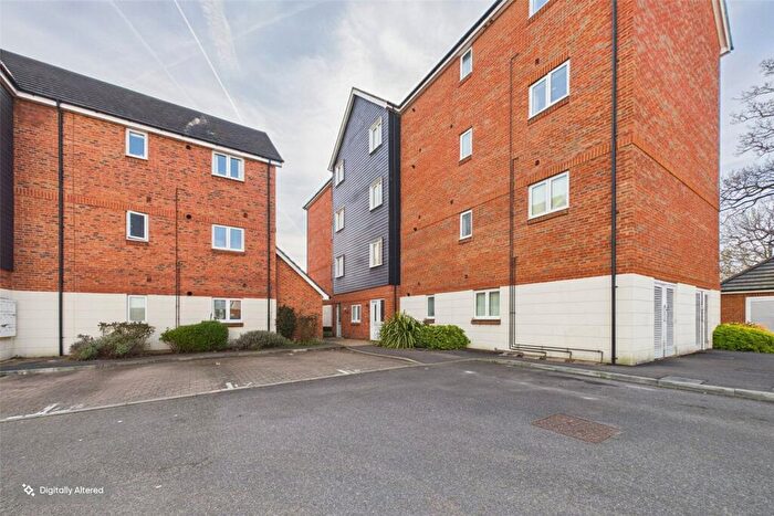 2 Bedroom Flat To Rent In Centrifuge Way, Farnborough, Hampshire, GU14